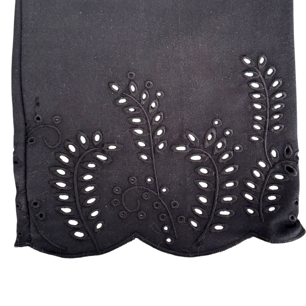 WHBM The Straight Crop Size 4 Black Scalloped Eyelet Hem